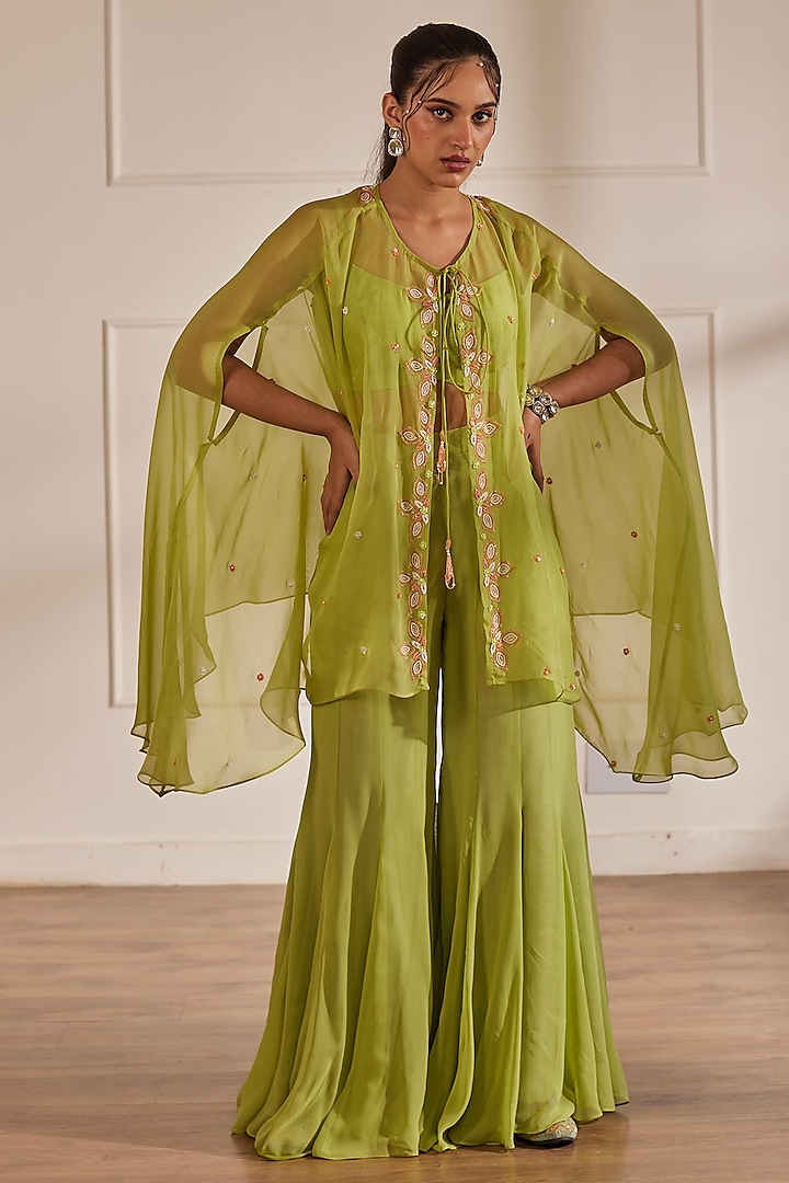 Green Organza Embellished Cape Set by SONAL PASRIJA at Pernia's Pop Up Shop