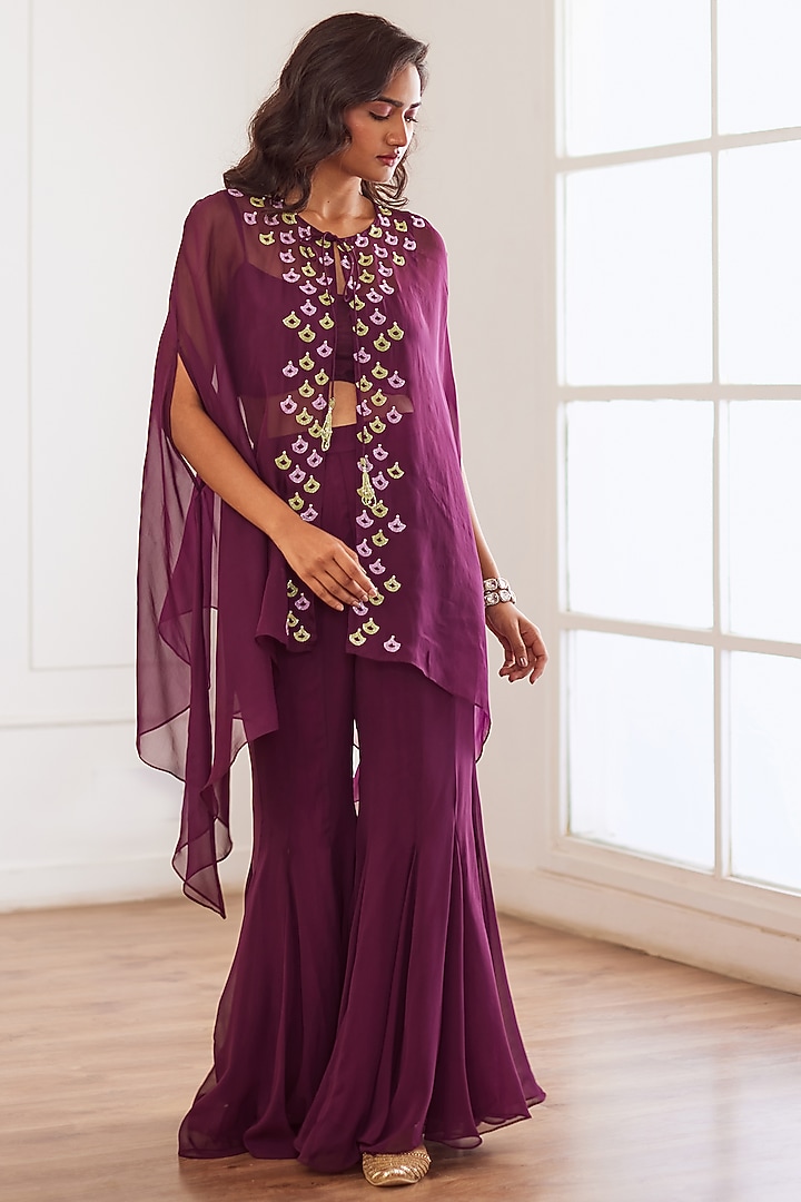 Wine Organza Embellished Cape Set by SONAL PASRIJA at Pernia's Pop Up Shop