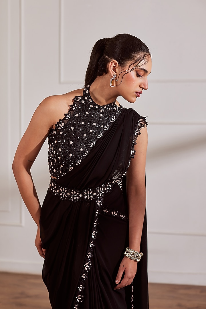 Black Georgette & Organza Embroidered Pre-Draped Wedding Saree Set by SONAL PASRIJA at Pernia's Pop Up Shop