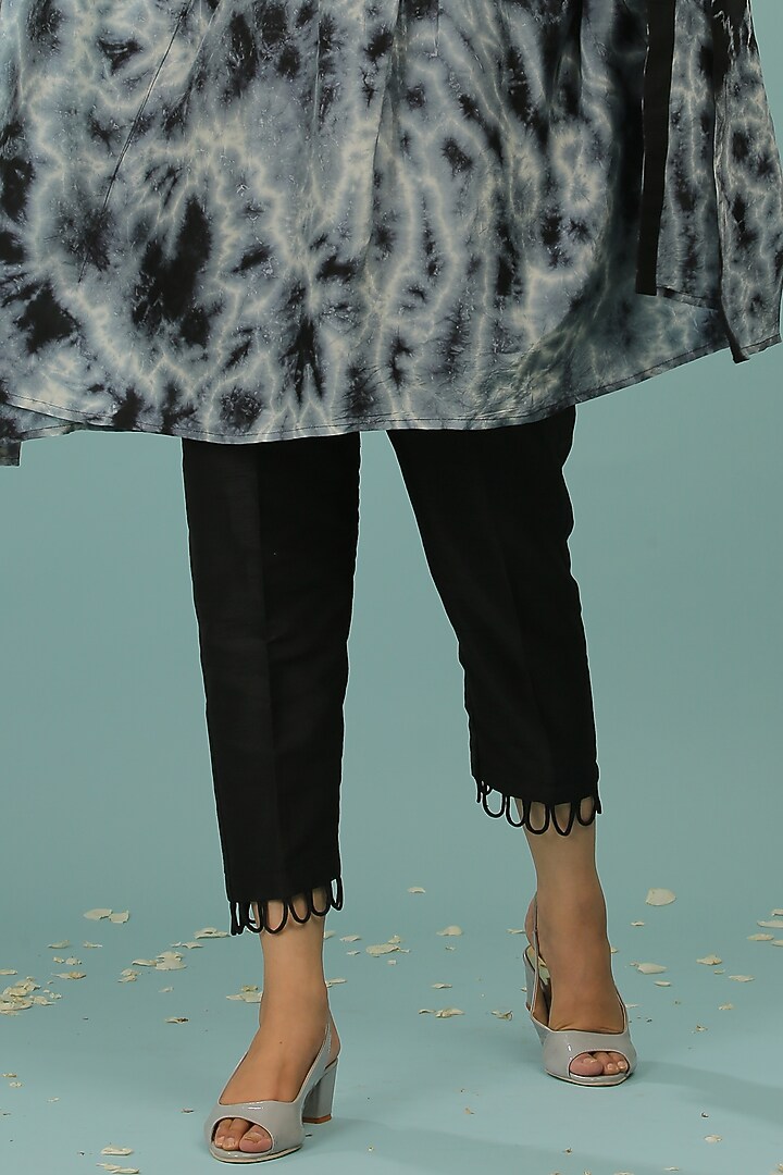 Grey & Black Tie-Dyed Kaftan Set by SONAL PASRIJA at Pernia's Pop Up Shop