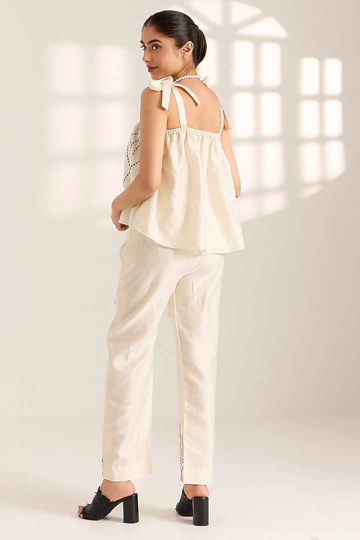 Ivory Chanderi Embroidered Co-Ord Set by Sonal Pasrija at Pernia's Pop Up Shop