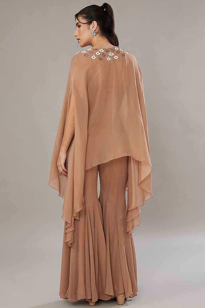 Beige Organza Embroidered Cape Set by SONAL PASRIJA at Pernia's Pop Up Shop
