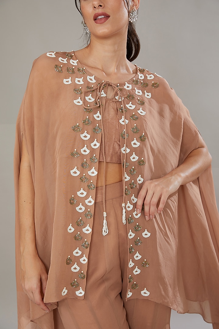 Beige Organza Embroidered Cape Set by SONAL PASRIJA at Pernia's Pop Up Shop