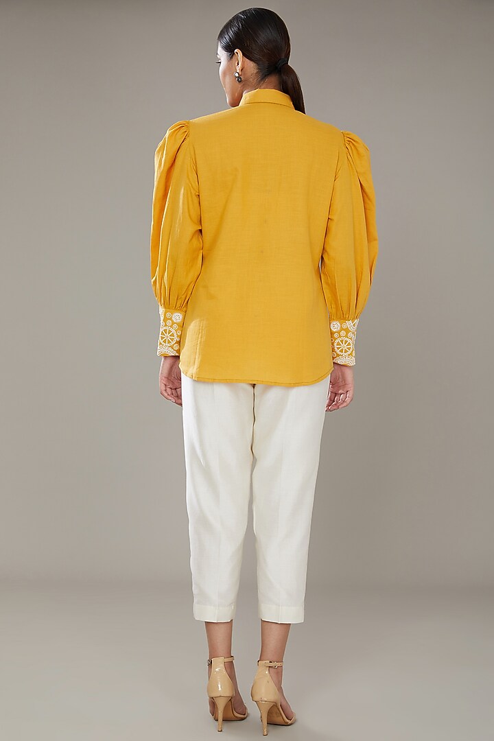Off-White Chanderi Co-Ord Set by SONAL PASRIJA at Pernia's Pop Up Shop