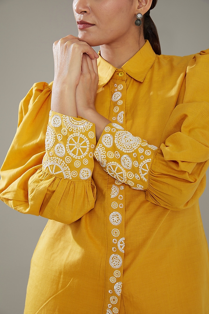 Off-White Chanderi Co-Ord Set by SONAL PASRIJA at Pernia's Pop Up Shop