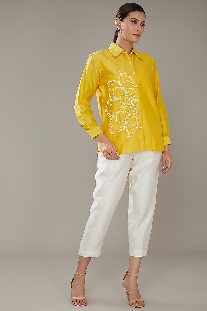Off-White Chanderi Co-Ord Set by SONAL PASRIJA at Pernia's Pop Up Shop