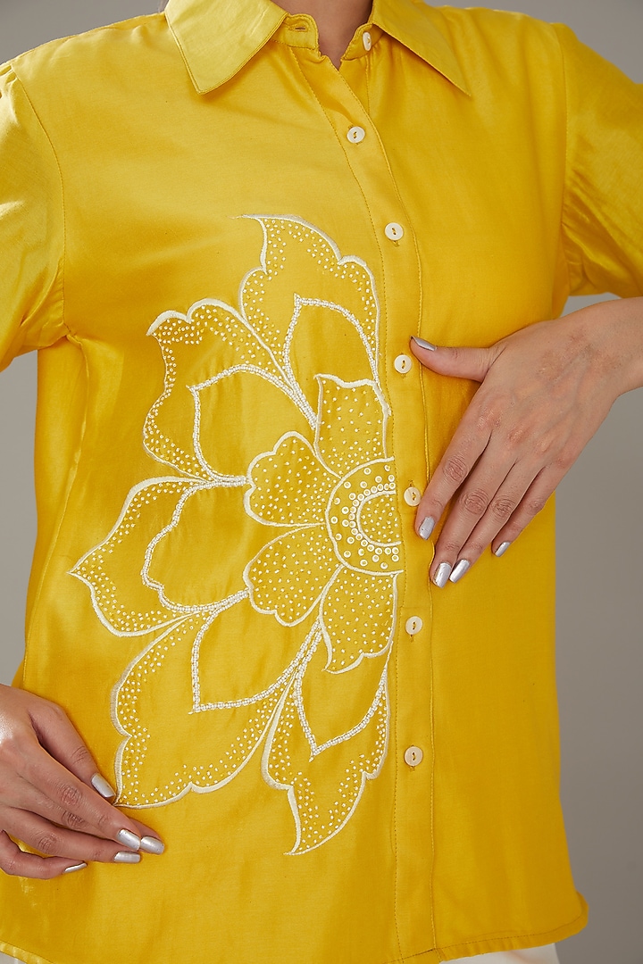 Off-White Chanderi Co-Ord Set by SONAL PASRIJA at Pernia's Pop Up Shop