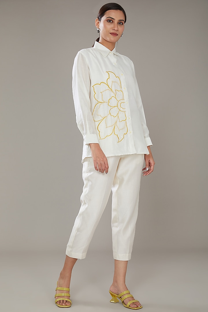 Off-White Chanderi Co-Ord Set by SONAL PASRIJA at Pernia's Pop Up Shop