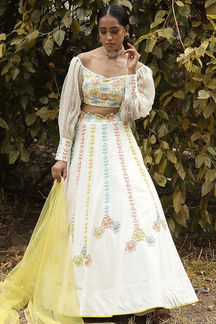 Ivory Embroidered Wedding Lehenga Set by SONAL PASRIJA at Pernia's Pop Up Shop