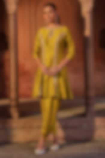 Lime Green Chanderi & Satin Hand Embroidered Kalidar Short Kurta Set by SONAL PASRIJA at Pernia's Pop Up Shop