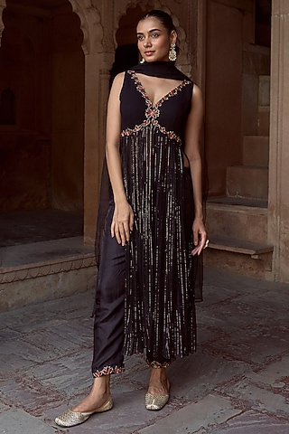 Black Silk & Lurex Georgette Hand Embroidered Kurta Set by SONAL PASRIJA