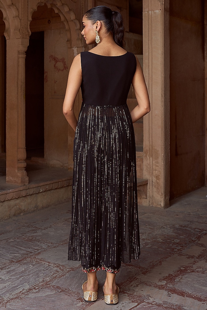 Black Silk & Lurex Georgette Hand Embroidered Kurta Set by SONAL PASRIJA at Pernia's Pop Up Shop