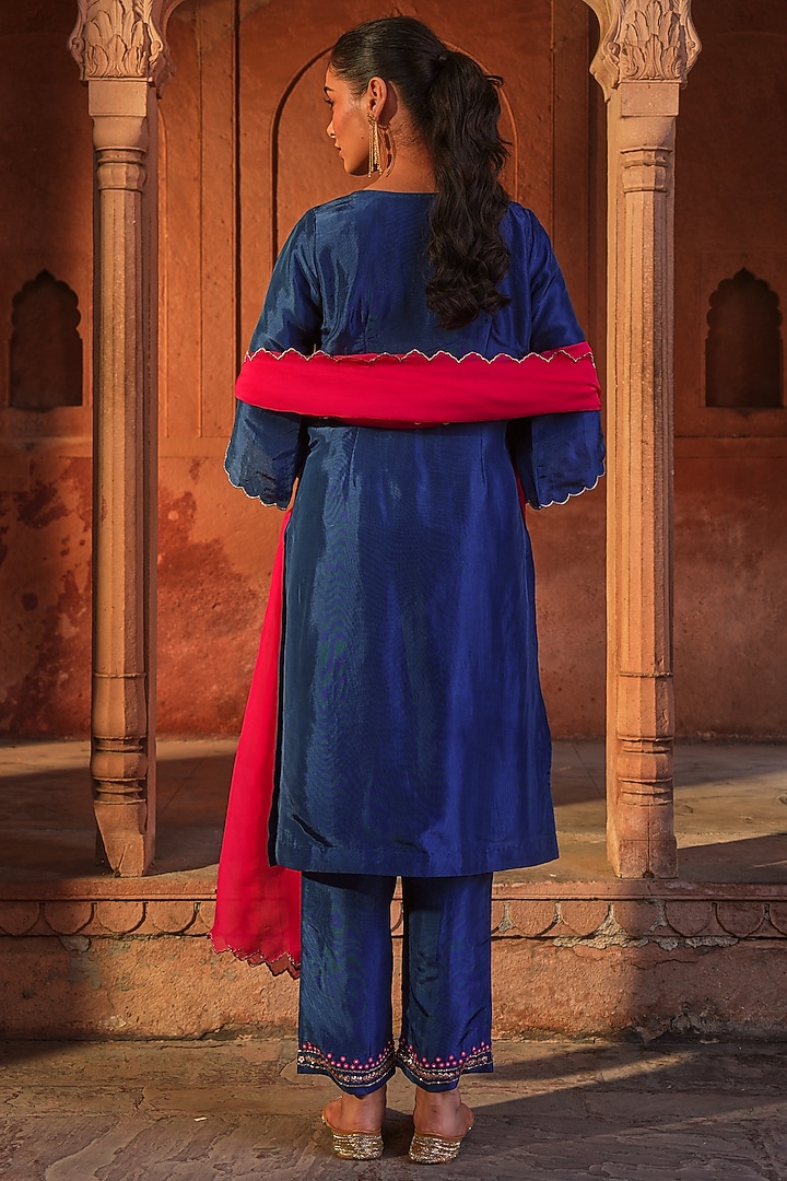 Indigo Blue Silk Embroidered Kurta Set by SONAL PASRIJA at Pernia's Pop Up Shop