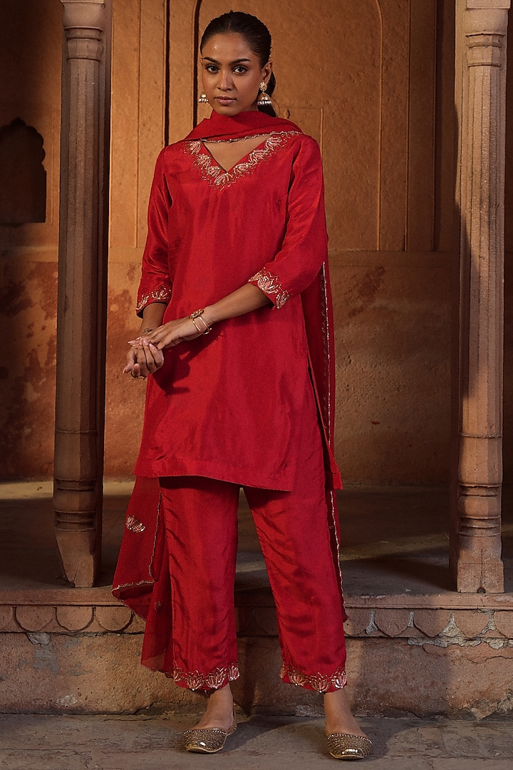 Red Silk Hand Embroidered Kurta Set by SONAL PASRIJA at Pernia's Pop Up Shop