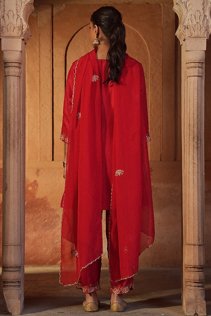 Red Silk Hand Embroidered Kurta Set by SONAL PASRIJA at Pernia's Pop Up Shop