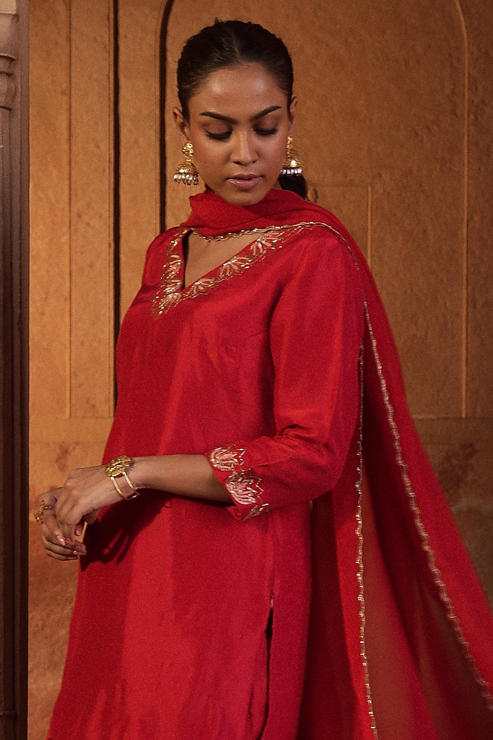 Red Silk Hand Embroidered Kurta Set by SONAL PASRIJA at Pernia's Pop Up Shop