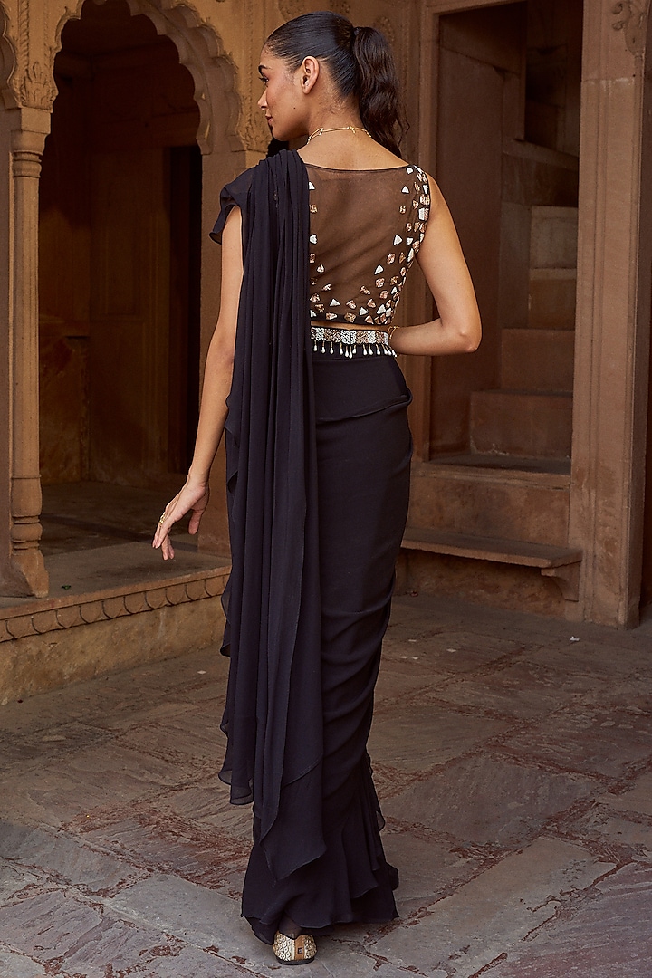 Black Silk & Georgette Pre-Draped Wedding Saree Set by SONAL PASRIJA at Pernia's Pop Up Shop