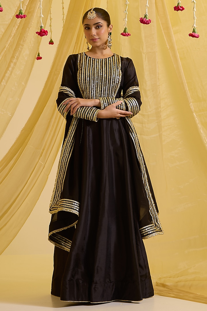 Black Silk & Organza Hand Embroidered Kalidar Anarkali Set by SONAL PASRIJA at Pernia's Pop Up Shop