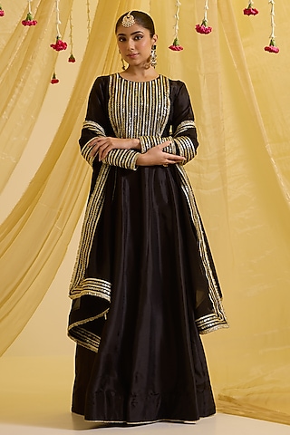 Black Silk & Organza Hand Embroidered Kalidar Anarkali Set by SONAL PASRIJA