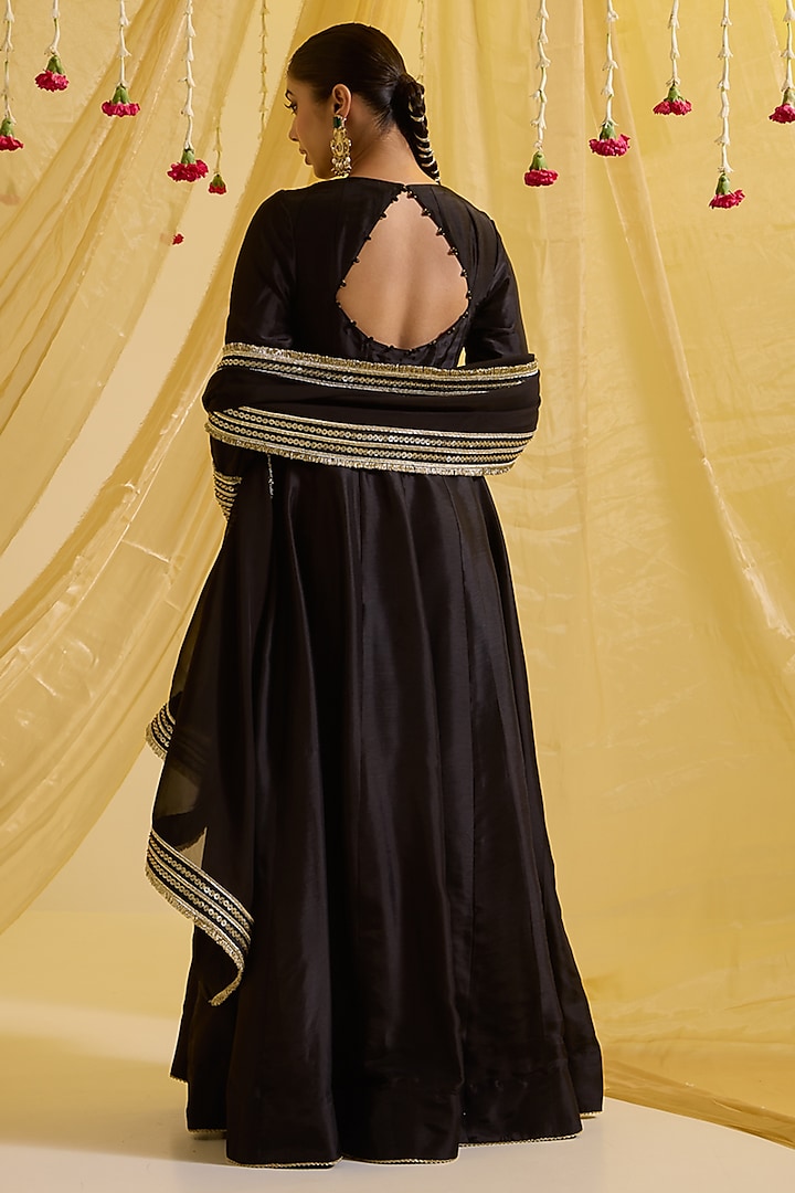 Black Silk & Organza Hand Embroidered Kalidar Party Wear Anarkali Set by SONAL PASRIJA at Pernia's Pop Up Shop