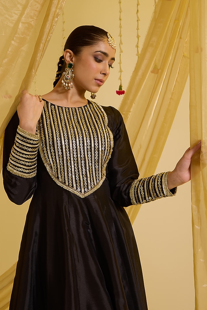 Black Silk & Organza Hand Embroidered Kalidar Party Wear Anarkali Set by SONAL PASRIJA at Pernia's Pop Up Shop