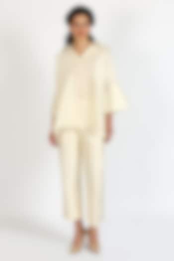 Coconut White Silk Chanderi Hand Embroidered Co-Ord Set by Sonal Singh at Pernia's Pop Up Shop