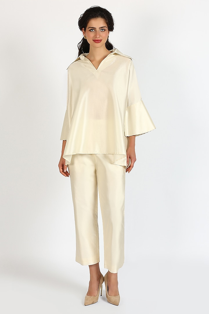 Coconut White Silk Chanderi Hand Embroidered Co-Ord Set by Sonal Singh at Pernia's Pop Up Shop