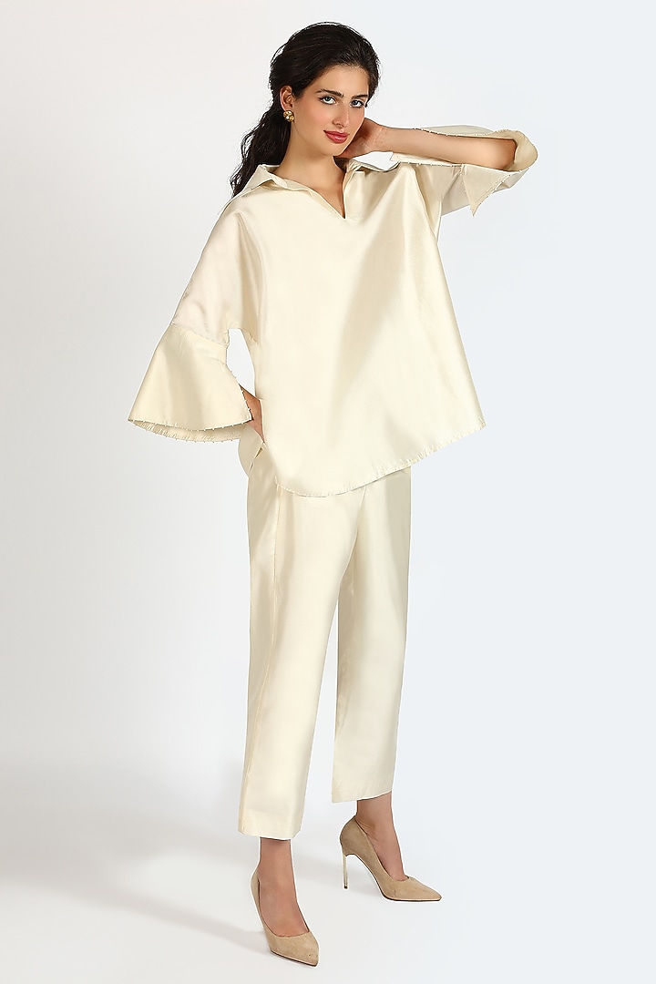 Coconut White Silk Chanderi Hand Embroidered Co-Ord Set by Sonal Singh at Pernia's Pop Up Shop