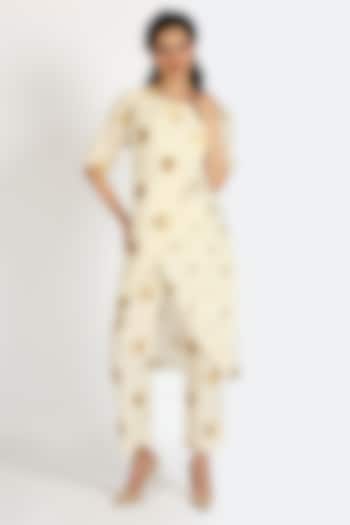 Coconut Milk Silk Chanderi Co-Ord Set by Sonal Singh at Pernia's Pop Up Shop
