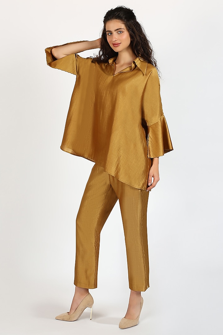 Honey Bronze Silk Chanderi Hand Embroidered Co-Ord Set by Sonal Singh at Pernia's Pop Up Shop