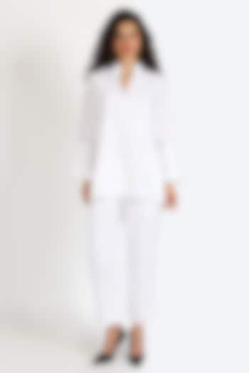 Lucent White Linen Embroidered Co-Ord Set by Sonal Singh at Pernia's Pop Up Shop