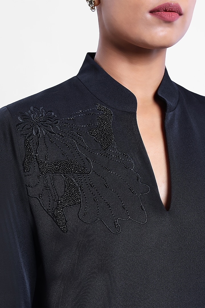 Black Crepe Embroidered Co-Ord Set by Sonal Singh at Pernia's Pop Up Shop