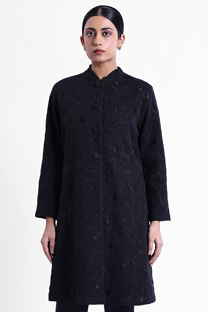 Black Banana Crepe Thread Embroidered Jacket by Sonal Singh at Pernia's Pop Up Shop