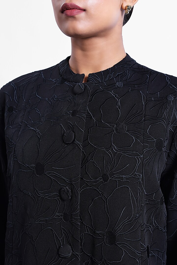 Black Banana Crepe Thread Embroidered Jacket by Sonal Singh at Pernia's Pop Up Shop