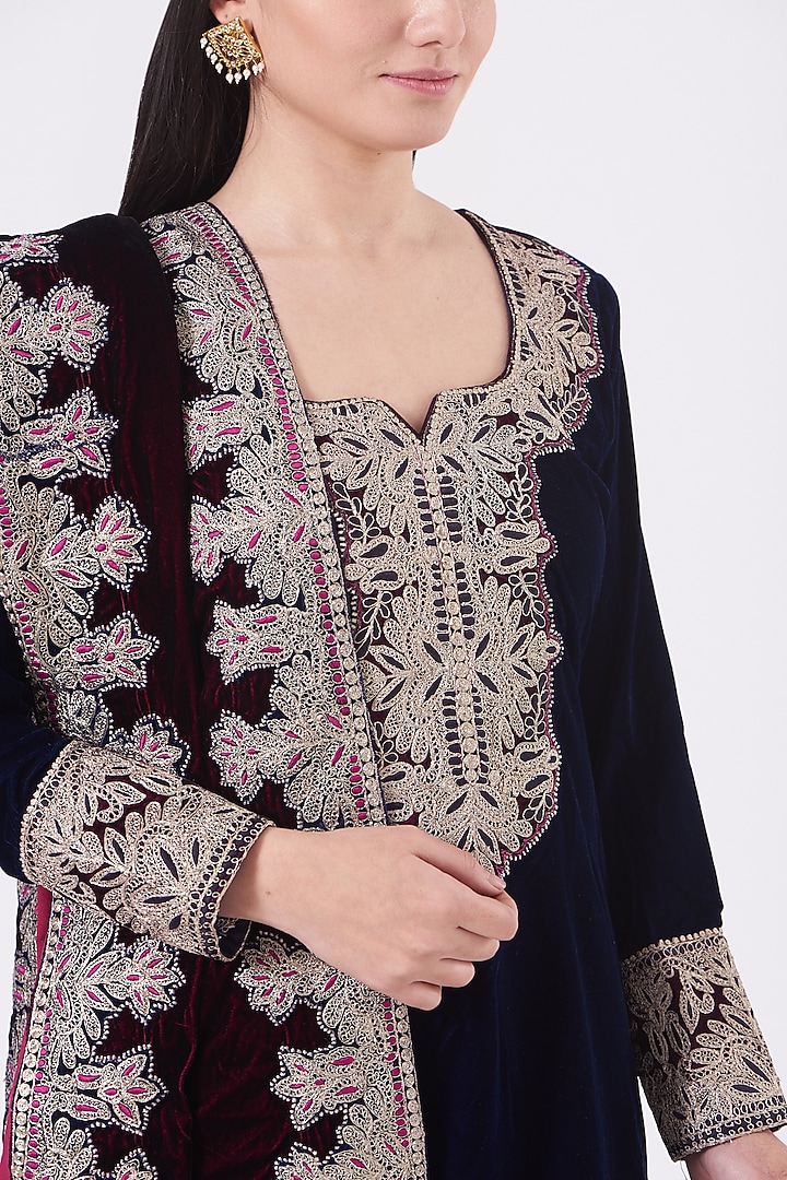 Blue Zardosi Embroidered Kurta Set by Soniya G at Pernia's Pop Up Shop