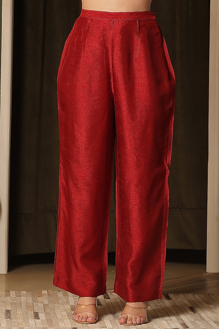 Tomato Red Banarasi Resham Embellished Kurta Set by Soniya G at Pernia's Pop Up Shop
