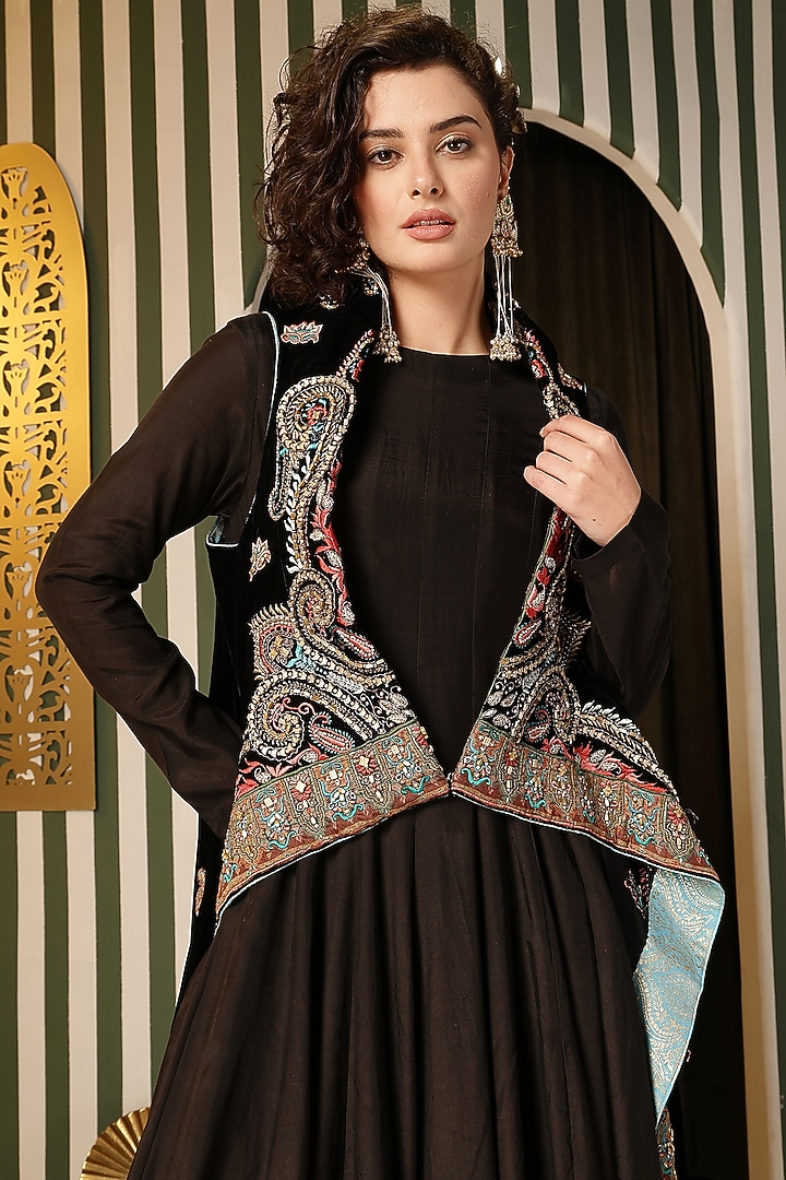 Black Blended Silk Wedding Anarkali Set by Soniya G at Pernia's Pop Up Shop
