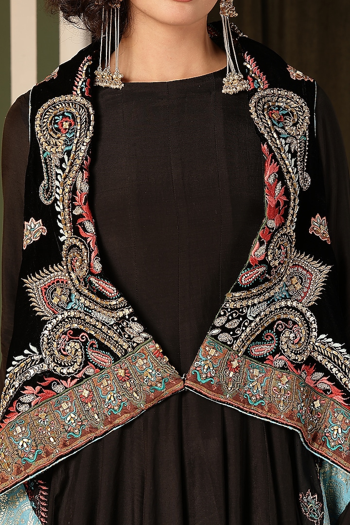 Black Blended Silk Wedding Anarkali Set by Soniya G at Pernia's Pop Up Shop