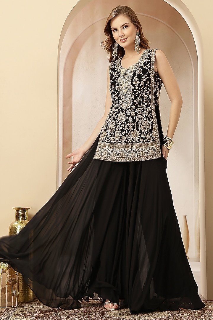 Black Georgette Embroidered Kurta Set by Soniya G at Pernia's Pop Up Shop