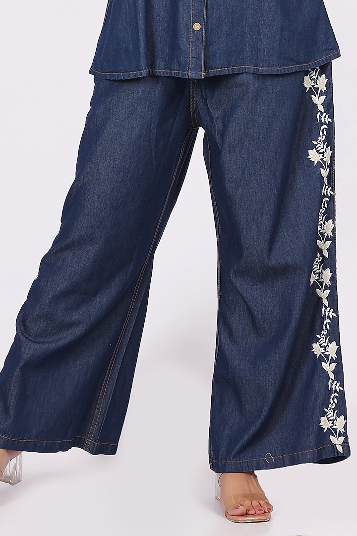 Blue Denim Thread Embroidered Kurta Set by Soniya G at Pernia's Pop Up Shop