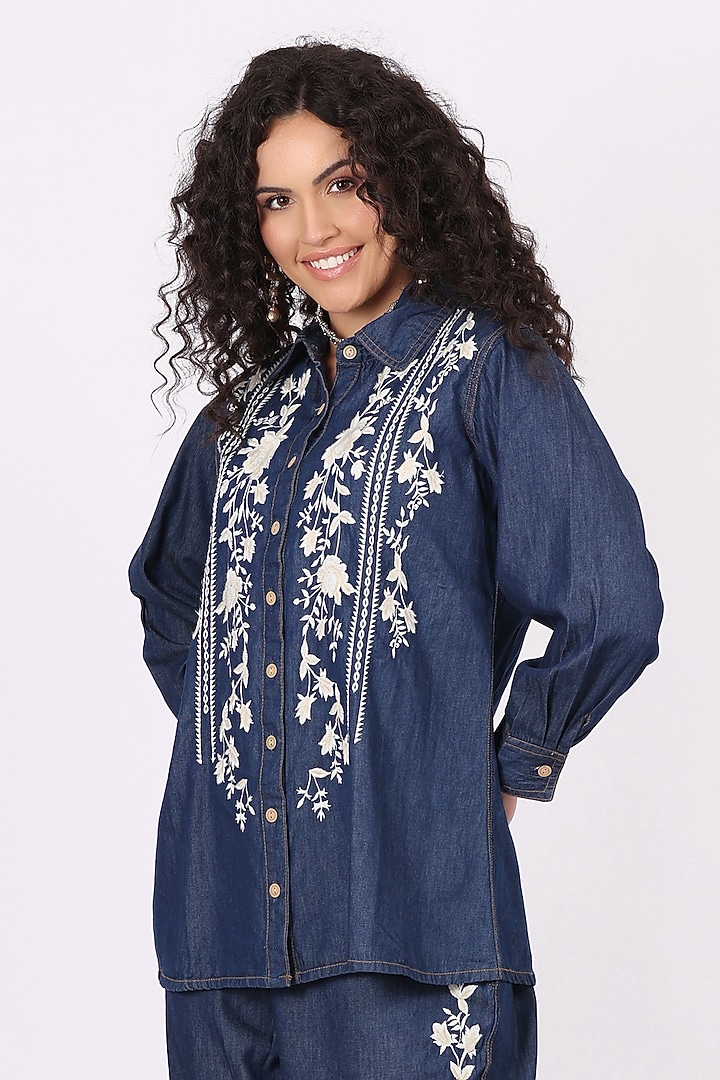 Blue Denim Thread Embroidered Kurta Set by Soniya G at Pernia's Pop Up Shop