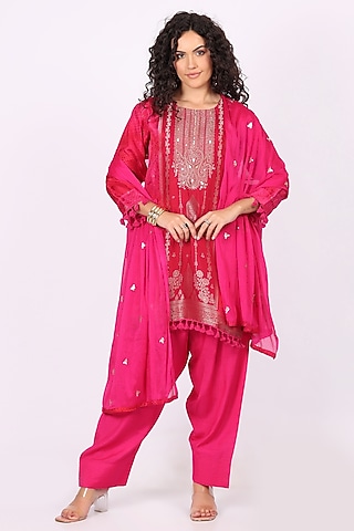 Magenta Cotton Crepe Zari Embellished Kurta Set by Soniya G