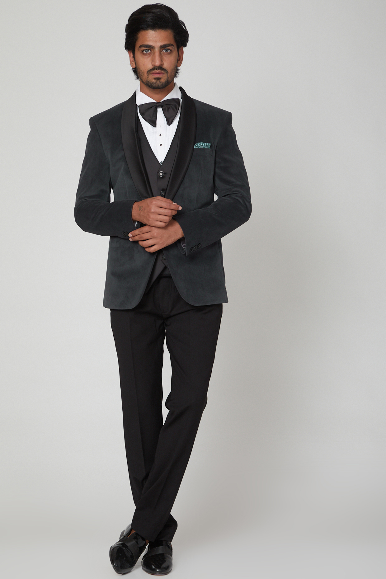 Black Jacquard Tuxedo Set For Boys by Soniya G KIDS