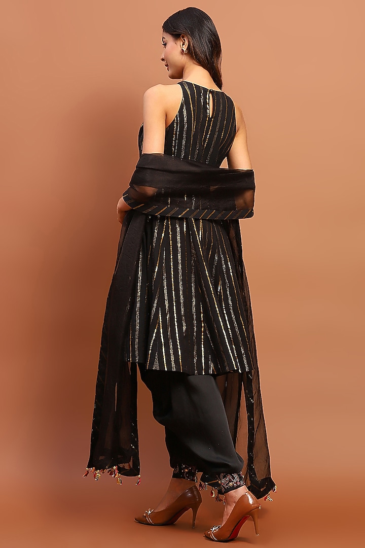 Black Cotton Blend Embroidered Kurta Set by Soniya G at Pernia's Pop Up Shop
