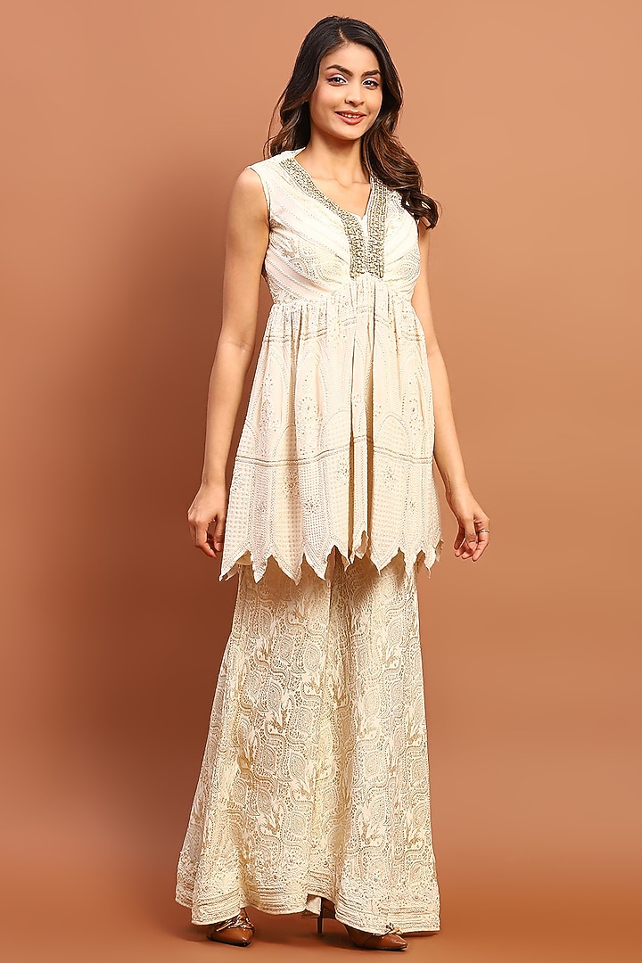 White Chikankari Embroidered Kurta Set by Soniya G at Pernia's Pop Up Shop