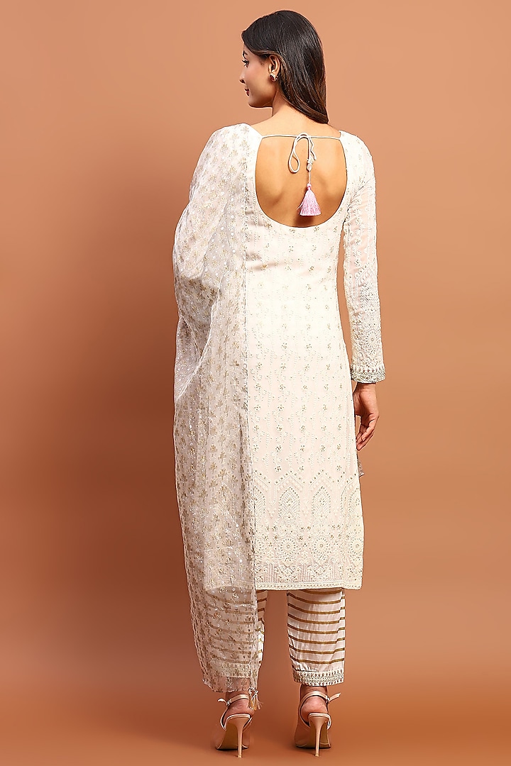 White Chikankari Embroidered Kurta Set by Soniya G at Pernia's Pop Up Shop