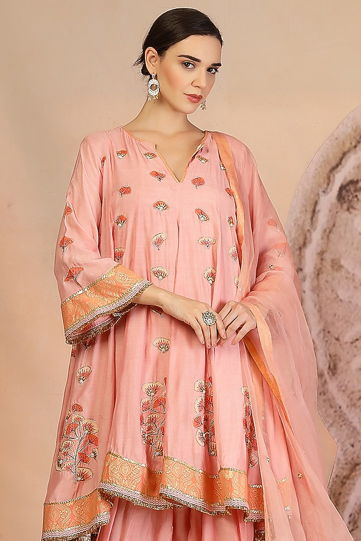 Powder Pink Muslin Silk Patchwork Kurta Set by Soniya G at Pernia's Pop Up Shop