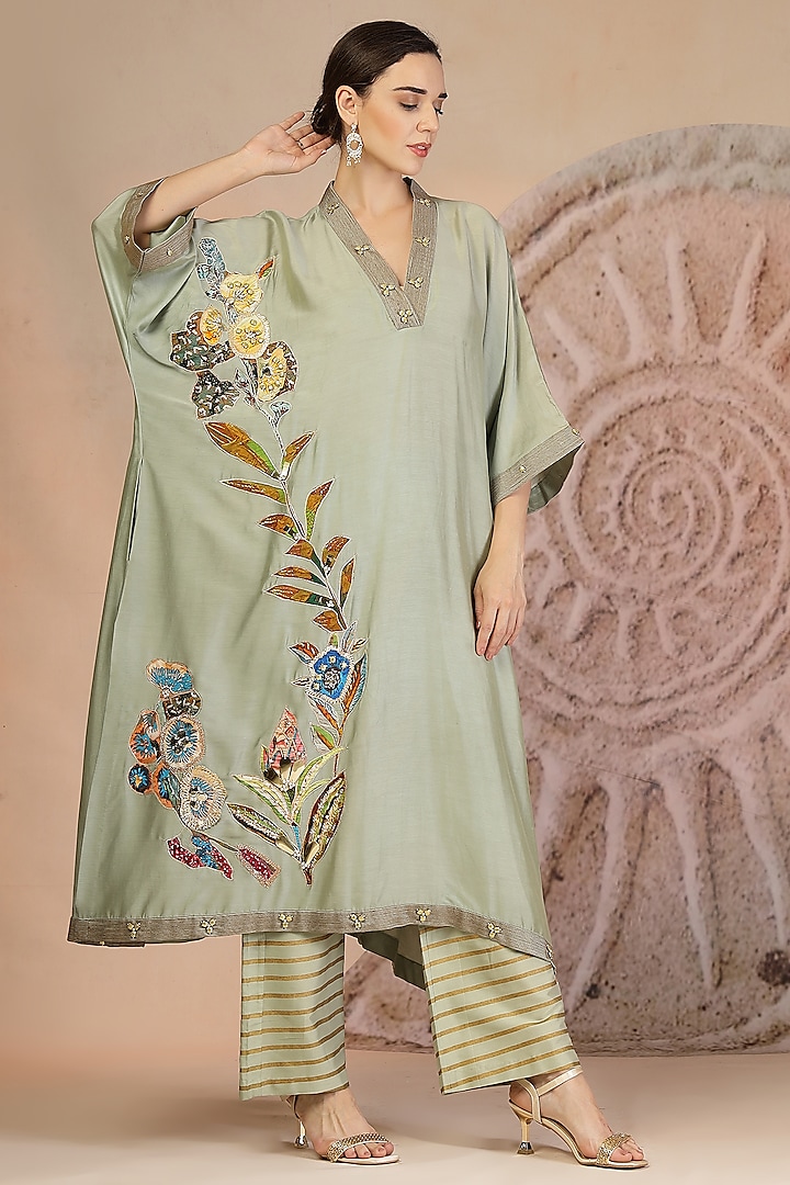 Pista Green Muslin Silk Embroidered Kurta Set by Soniya G at Pernia's Pop Up Shop