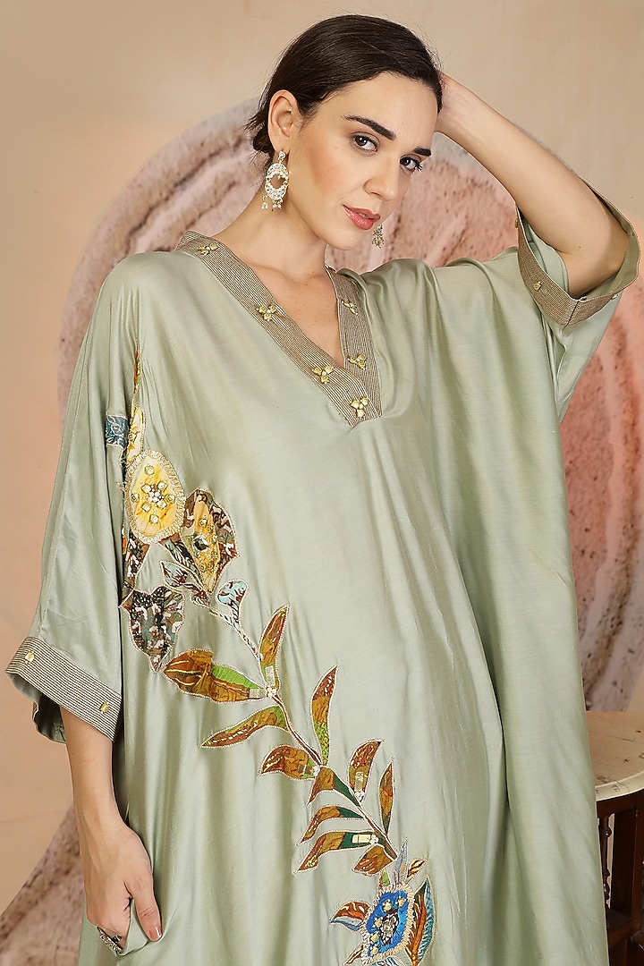 Pista Green Muslin Silk Embroidered Kurta Set by Soniya G at Pernia's Pop Up Shop