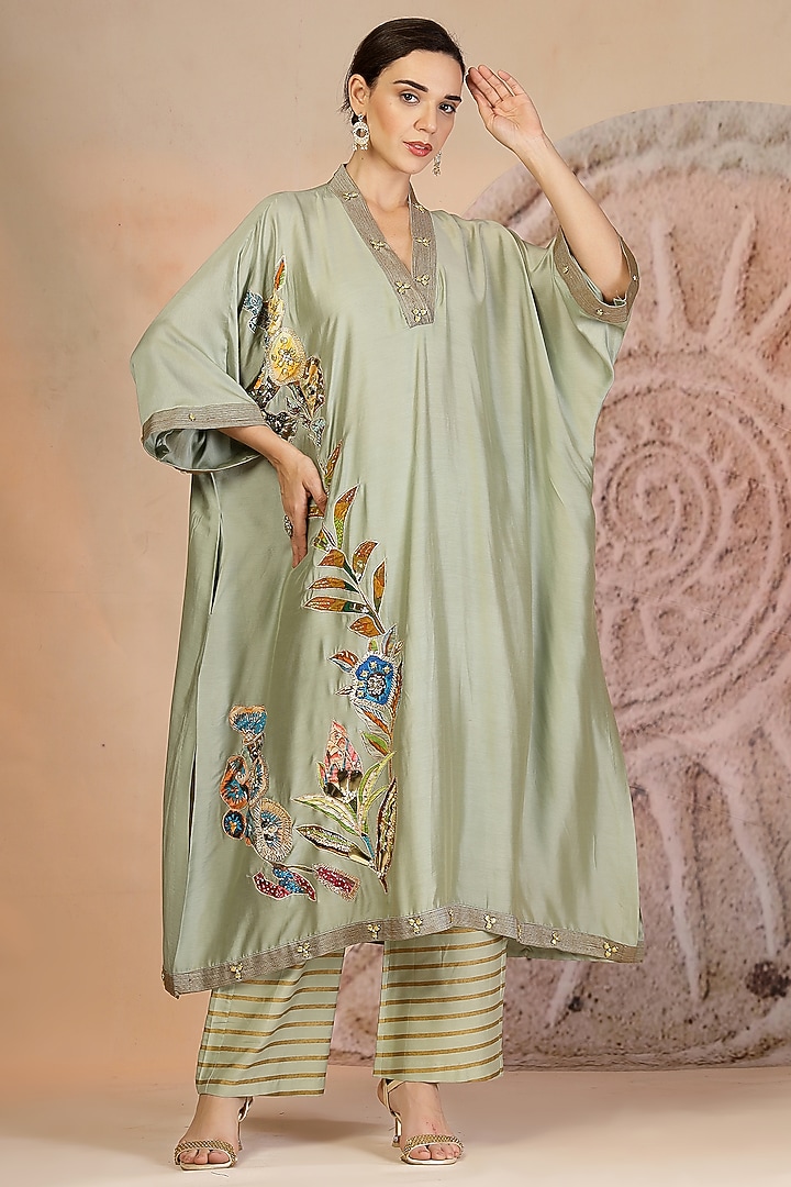 Pista Green Muslin Silk Embroidered Kurta Set by Soniya G at Pernia's Pop Up Shop